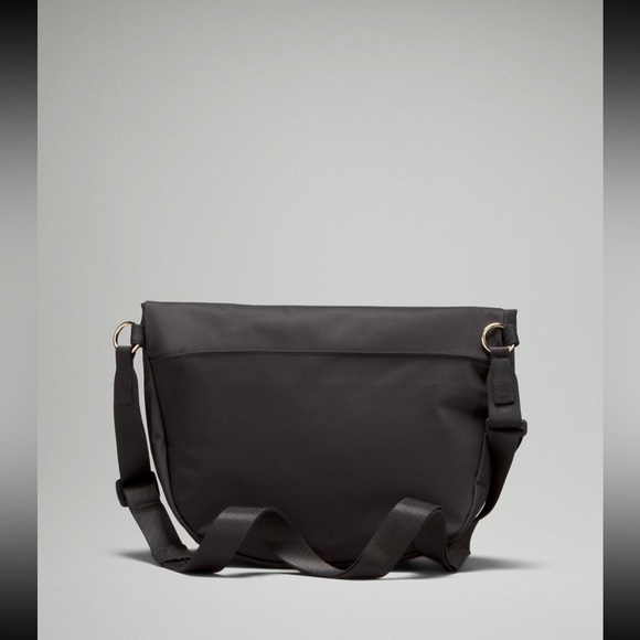 NWT Lululemon All Night Festival Bag / BLK&GOLD
